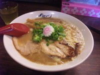 「熟成らーめん 大盛り７５０円」@麺や紡の写真