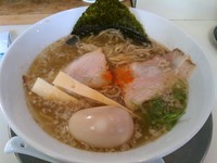 「幻の塩そば＋半熟味玉」@幻の中華そば加藤屋 県庁前もり〜んの章の写真