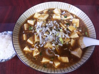 「麻婆麺　汁あり【700円】　サービスライス」@二代目めん家 味味の写真