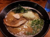 「鶏白湯らーめん」@三代目麺処 「まるは」極 船橋店の写真