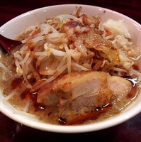 「ミニ　５５０えん＋赤　５０えん」@ゴリラーメンの写真