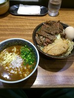 「カレーつけめんミニ(野菜少なめ)+ステーキ」@ラーメン燈郎の写真