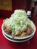 「大豚野菜ニンニク」@ラーメン二郎 中山駅前店の写真