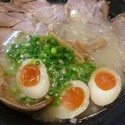 とんこつ塩らーめん（チャーシュー＋味付玉子トッピング）