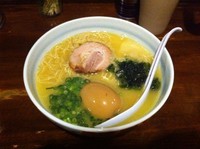 「味玉子入り(750円)」@らーめん まる玉 両国店の写真