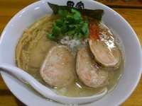 「【限定】海老にぼしそば 変わり海老ちゃーしゅー増し￥850」@中華そば田家 ふくふくの写真