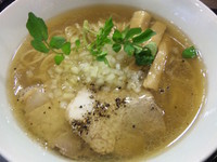 「焦がしGYU塩らぁ麺 ￥900」@創彩麺家 野の実 足柄サービスエリア店の写真