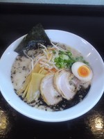 「裏かわしま屋らぁ麺黒、チャーシュー丼（８３０＋１００円）」@らぁ麺かわしま屋の写真