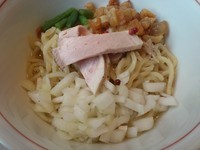 「牛あぶらそば　￥500」@麺屋じもとの写真