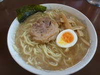 「ラーメン＋大盛 700＋100＝800円」@ラーメン ひかりの写真