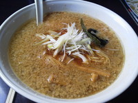 「環七ラーメン：細麺（大盛り）」@環七ラーメン 周麺の写真