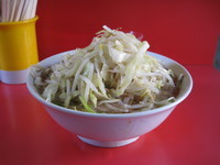 「ラーメン（麺少なめ）：600円」@ラーメン二郎 三田本店の写真