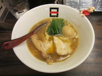 「濃菜醤油ラーメン」@麺処 hachiの写真