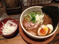 「上生粋醤油そば」@秋刀魚中華そば 生粋の写真