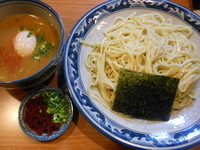 「エビ辛しつけそば（並盛）＋味玉」@浜屋 五反田店の写真