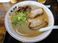 「ラーメン　680円」@豚骨商店 ゆい六助の写真