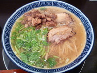 「塩らあめん　７００円＋きざみチャーシュー　５０円」@東京らあめんタワー 芝大門本店の写真