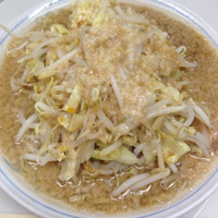 「ラーメン 650円(野菜ちょい多め、脂、ニンニク、味濃いめ)」@ラーメン大 我孫子店の写真