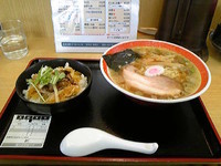 「〈ラーメンセットD〉ねぎちゃ丼+ラーメン　700円」@支那そば ゑびすやの写真