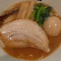 「濃彩醤油ラーメン（味玉トッピング）」@麺処 hachiの写真