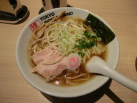 「ラーメンライト(￥750)」@TOKYO UNDER GROUND RAMEN 頑者の写真