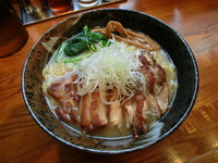 「白湯しょうゆらーめん(￥680)」@麺処 鳴神の写真