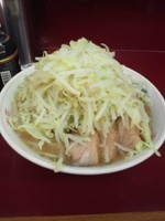 「小豚野菜ニンニク」@ラーメン二郎 相模大野店の写真
