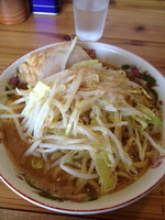 「小ラーメン ￥700」@ラーメン神豚 関東学院前店の写真