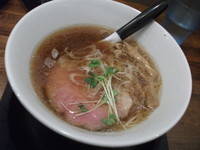 「醤油らーめん」@自家製麺ばくばくの写真