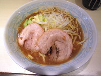 「らーめん（野菜少な目）」@らーめん 陸 尾山台店の写真