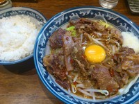 「牛すじぶっかけ（並）￥800＋ご飯￥100＝￥900」@中華そば 旋の写真