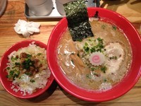 「豚鶏中華そば+ネギめし」@赤備の写真