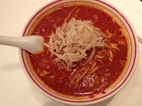 「北極ラーメン+半ライス」@蒙古タンメン 中本 新宿店の写真