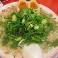 「焼めし定食（８８０円）＋味玉（１００円）」@魁力屋 柏市役所前店の写真