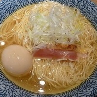 「Rising 坂本sun（中盛り　　味玉トッピング）」@麺屋 一燈の写真
