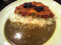 「ぜいたくキーマWカレー￥830」@カレーハウスCoCo壱番屋 東武浅草駅前店の写真