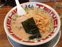 「東京とんこつラーメン」@屯ちん 新宿店の写真