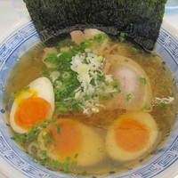 「ラーメン（７００円）＋煮玉子（１００円）」@ラーメン サム吉の写真
