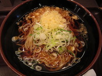 「かけ中　350円」@舎鈴 エキュート赤羽店の写真