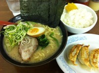 「ラーメン＋餃子セット　（690円＋200円）」@中川家の写真