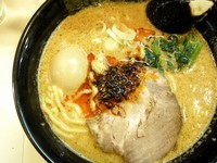 「胡麻辛らーめん（味玉＋海苔）」@らーめん 司の写真