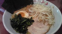 「ラーメン並600円全部普通＋ほうれん草100円＋もやし50円」@らぁめん いろはの写真