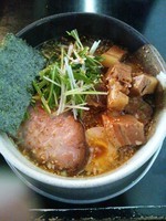 「鶏柳辛麺（塩・炭火焼刻み焼豚トッピング）」@麺坊 炗の写真