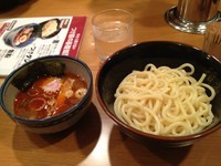 「ミニ辛つけ麺（あつもり）　６００円」@頑者 新横浜ラーメン博物館店の写真