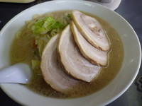 「やさいらーめん普通盛り＋チャーシュー(バラ)」@よこはまらーめん 匠味家 稲田堤本店の写真