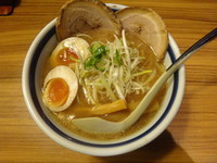 「醤油らーめん+味玉+チャーシュー(650円+無料+クーポン)」@元祖醤麺 じょんのびの写真