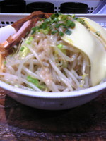 「限定汁なし盛々（大盛り）」@とんたんめん盛々の写真