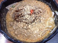 「担々麺　大盛（880円）」@豆でっぽうの写真