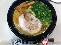「金醤油ラーメン+ネギ」@金久右衛門 三井アウトレットパーク滋賀竜王店の写真