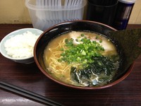 「醤油ラーメン+半ライス」@らーめん 康家の写真
